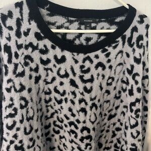 Animal print top (sweater) size XXL
